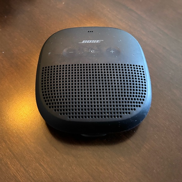 Bose SoundLink Micro Bluetooth Speaker - Picture 2 of 5
